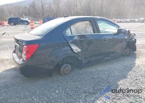 2016 Chevrolet Sonic Lt Auto из США, поврежденный, VIN 1G1JC5SH1G4105184